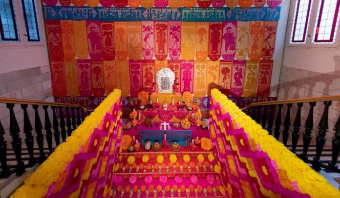 CASA_MEXICO_ALTAR_MUERTOS_2020_032-1-1024x597 Altar de los Muertos. Casa de México